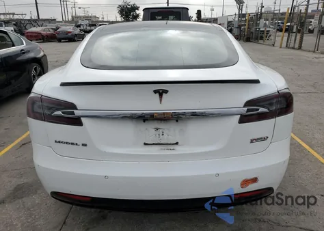 2014 Tesla Model S из США, поврежденный, VIN 5YJSA1H28EFP64012